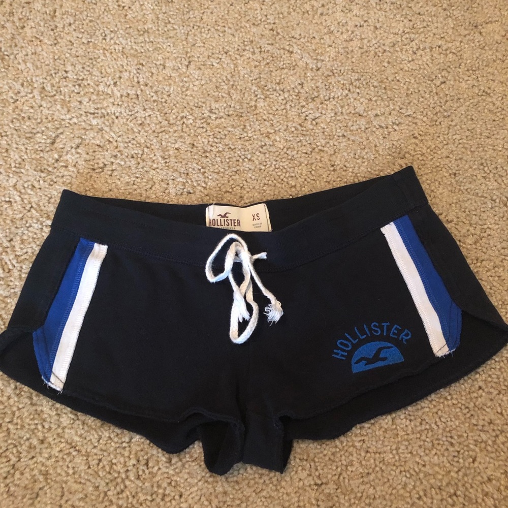 Hollister XS shorts.